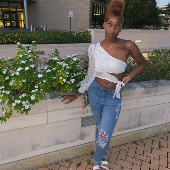 Meet your Posher, Kennedy - Picture 1 of 1